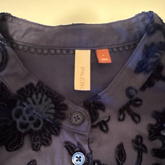 PILCRO FROM ANTHROPOLOGIE NAVY EMBROIDERED BLOUSE SIZE LARGE.  NEW WITHOUT TAGS - Picture 9 of 12